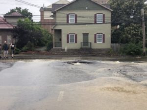 Water line on University Avenue ruptures